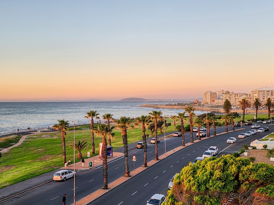 3 Bedroom Property for Sale in Sea Point Western Cape